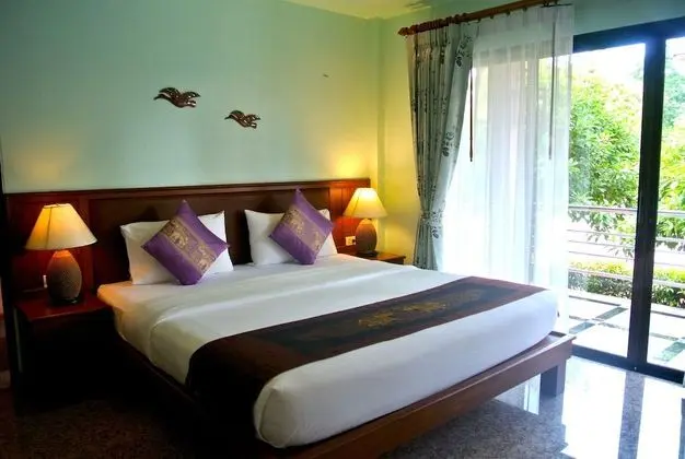 Superior Double Room with Balcony Next to the Beach