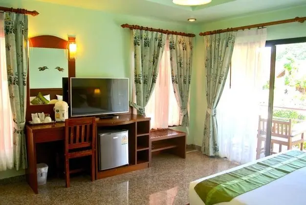 Superior Double Room with Balcony Next to the Beach