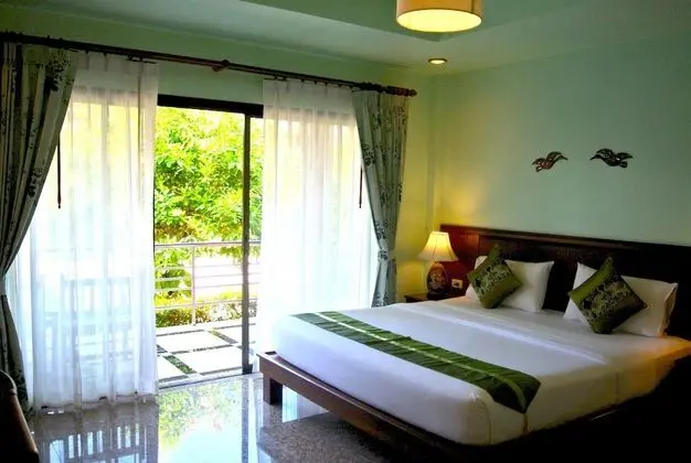 Superior Double Room with Balcony Next to the Beach