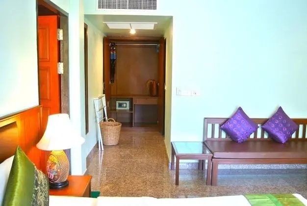 Superior Double Room with Balcony Next to the Beach