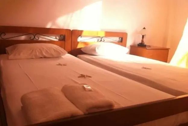 Tek Büyük veya İki Ayrı Yataklı Oda