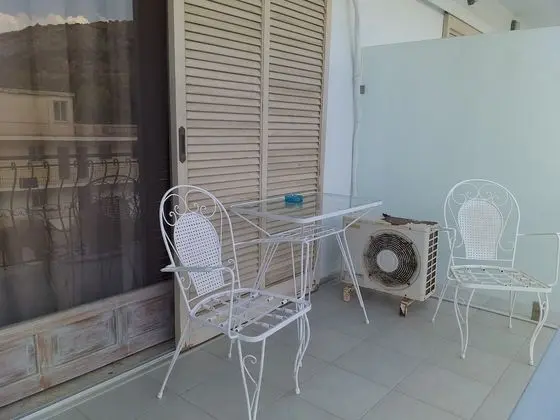İki Ayrı Yataklı Oda, Havuz Manzaralı