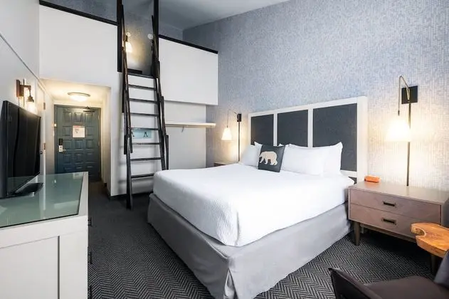 Çatı Katı (Loft), Birden Çok Yatak, Dağ Manzaralı
