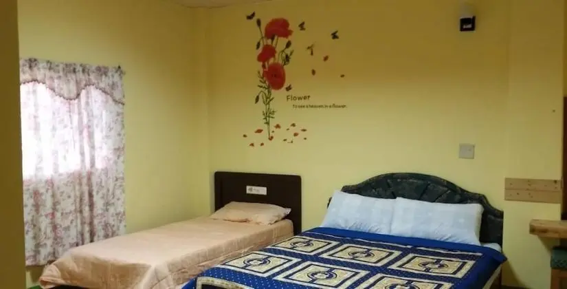 Üç Kişilik Oda