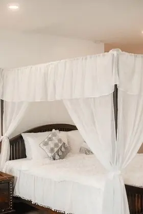 Sweet Farmer (King Bed)