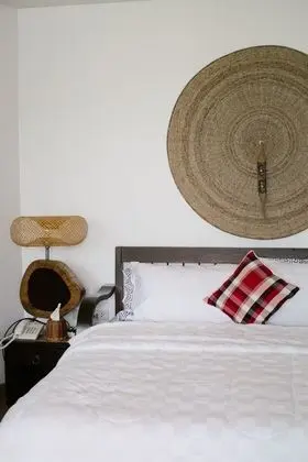 Sweet Farmer (King Bed)