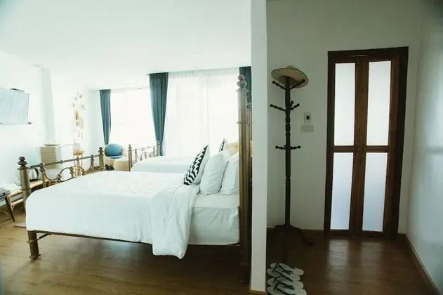Sweet Farmer (Twin Bed)