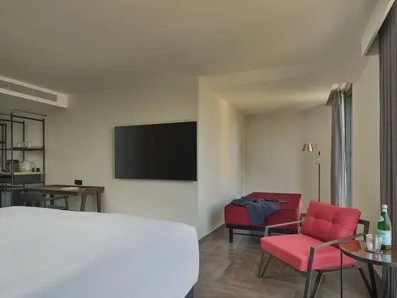 Grand Tek Büyük Yataklı Oda
