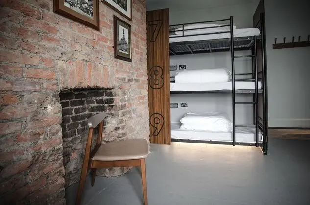 Bed in 15-Bed Mixed Dormitory Room with Shared Bathroom