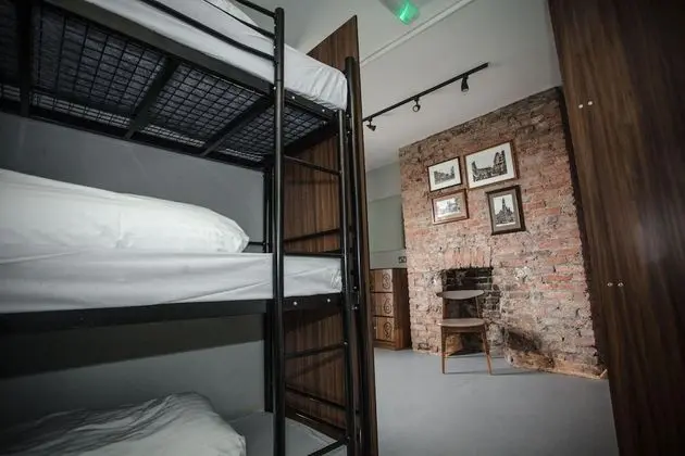 Bed in 9-Bed Female Dormitory with Shared Bathroom