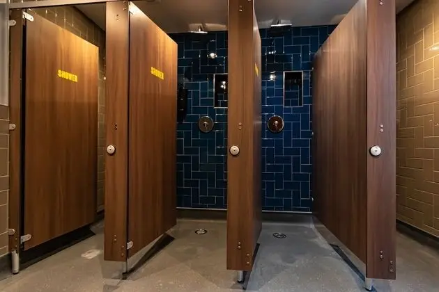 Bed in 9 Bed Mixed Dormitory Room with