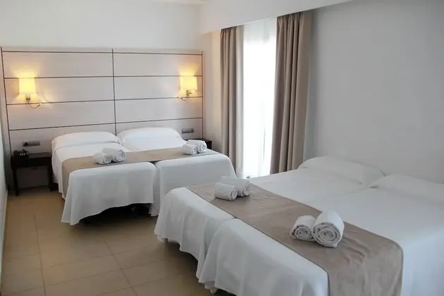 Dört Kişilik Oda