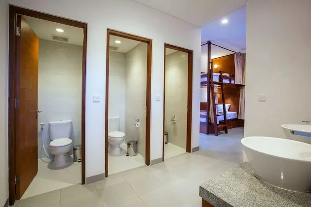 Ortak Ranzalı Oda, Sadece kadınlar için