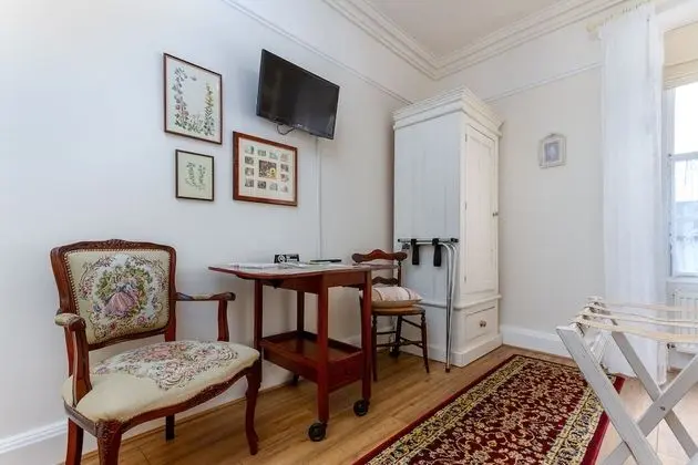 Deluxe Tek Büyük Yataklı Oda, Banyolu/Duşlu, Bahçe Manzaralı (4 Poster Bed)