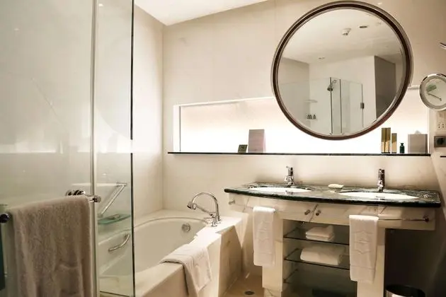 Grand Oda, 1 En Büyük (King) Boy Yatak