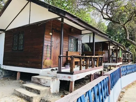 Bungalow with Sea View