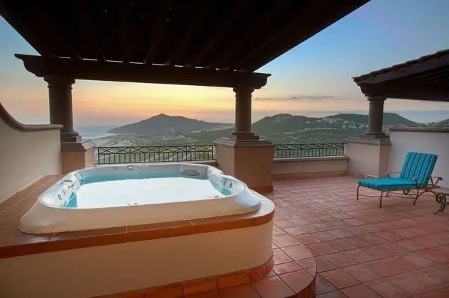 Super Executive Suite Ocean View with Jacuzzi