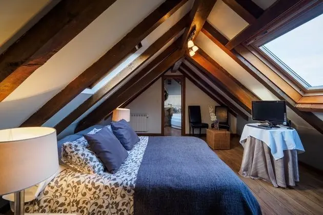 Tek Büyük veya İki Ayrı Yataklı Oda