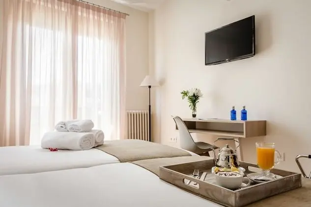 Tek Büyük veya İki Ayrı Yataklı Oda