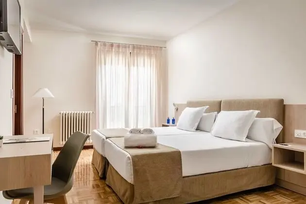 Tek Büyük veya İki Ayrı Yataklı Oda