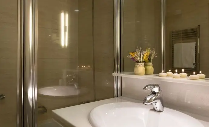 Tek Büyük Yataklı Oda (1 adult)