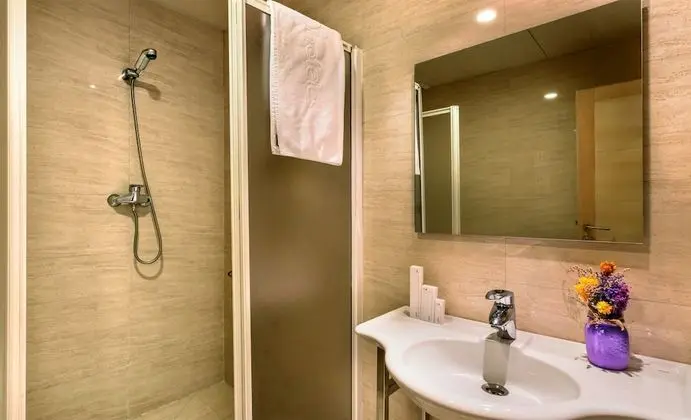 Tek Büyük Yataklı Oda, Sıcak Su Küveti, Dağ Manzaralı