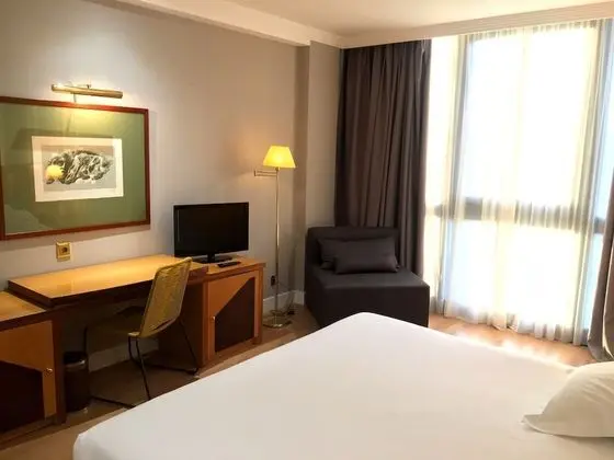 Büyük Yataklı Tek Kişilik Oda