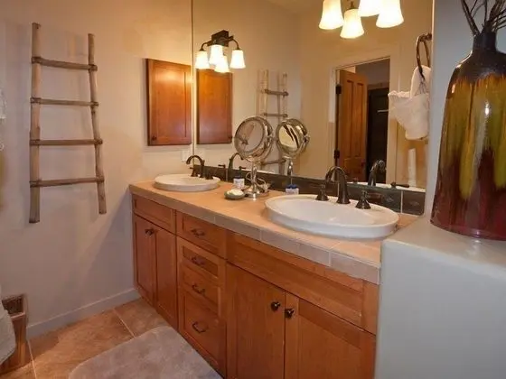 Daire (Puerta Del Sol - Upscale Family Home,)
