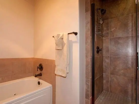 Daire (Puerta Del Sol - Upscale Family Home,)