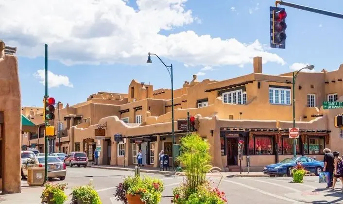 Daire (Puerta Del Sol - Upscale Family Home,)