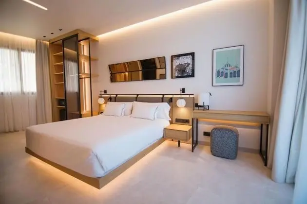 Deluxe Tek Büyük Yataklı Oda