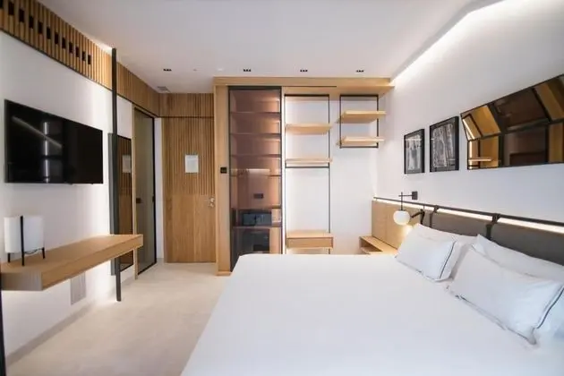 Deluxe Tek Büyük Yataklı Oda