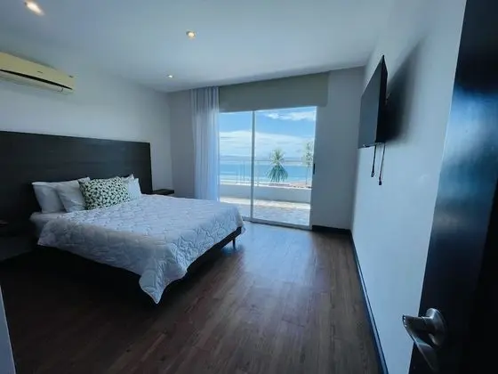 2 Bedroom Panorama