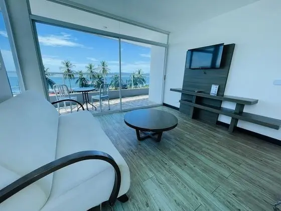 2 Bedroom Panorama
