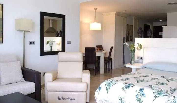 1 Çift Kişilik Veya 2 Tek Kişilik Yatak Deluxe