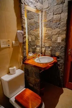 Standard Üç Kişilik Oda, Bahçe Manzaralı