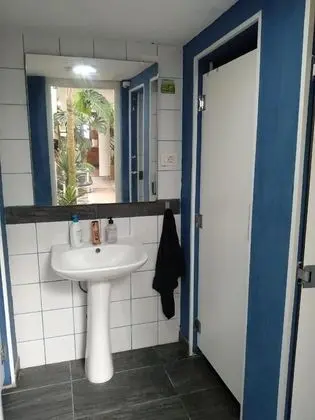 Ortak Ranzalı Oda, Karma Ranzalı Oda (1 Bed in a 10-Bed Dormitory Room)