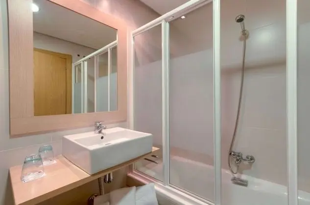 Superior Oda, 1 Büyük (Queen) Boy Yatak