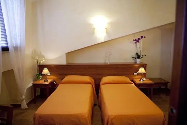 Tek Büyük veya İki Ayrı Yataklı Oda