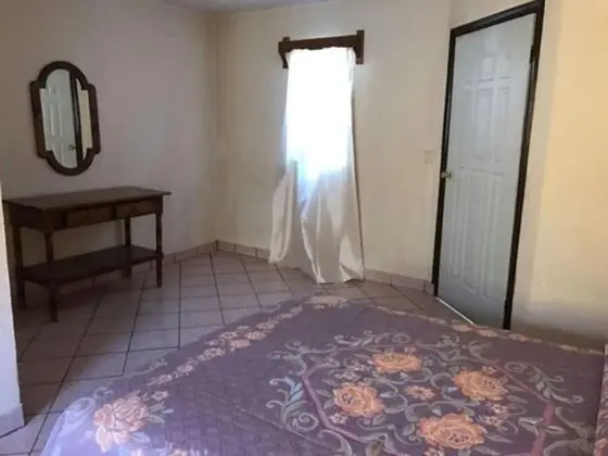 Tek Büyük Yataklı Oda, 2 Çift Kişilik Yatak