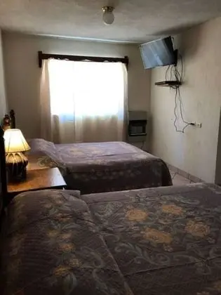 Tek Büyük Yataklı Oda, 2 Çift Kişilik Yatak