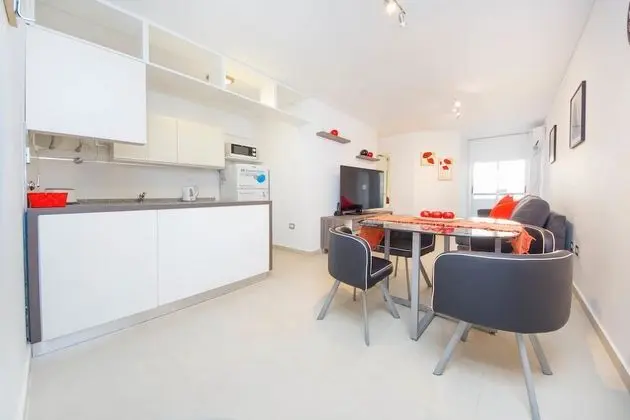Apart Daire, Birden Çok Yatak, Sigara İçilmez, Şehir Manzaralı
