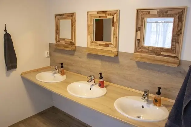 Budget Twin Room, shared bathroom (Bunk bed)