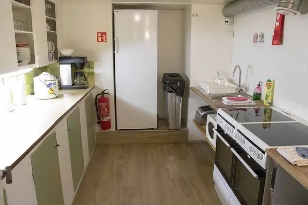 Üç Kişilik Oda, Ortak Banyo