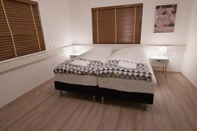 Tek Büyük veya İki Ayrı Yataklı Oda