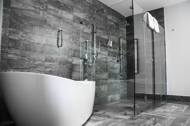 Master Executive Suite