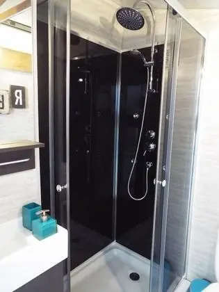 Comfort Tek Büyük Yataklı Oda (Azur)