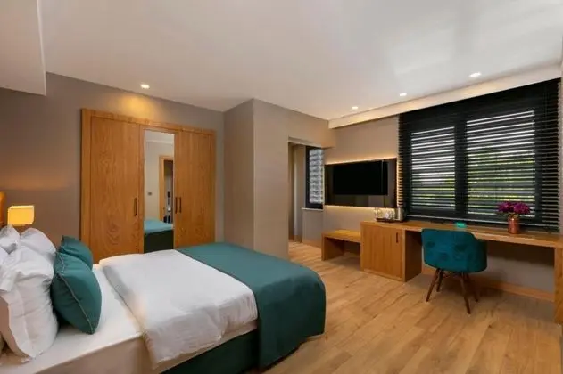 Deluxe Oda, Bahçe Manzaralı, Balkonlu