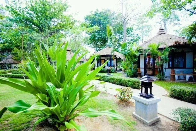 Deluxe Cabana