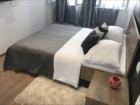 Tek Büyük veya İki Ayrı Yataklı Oda